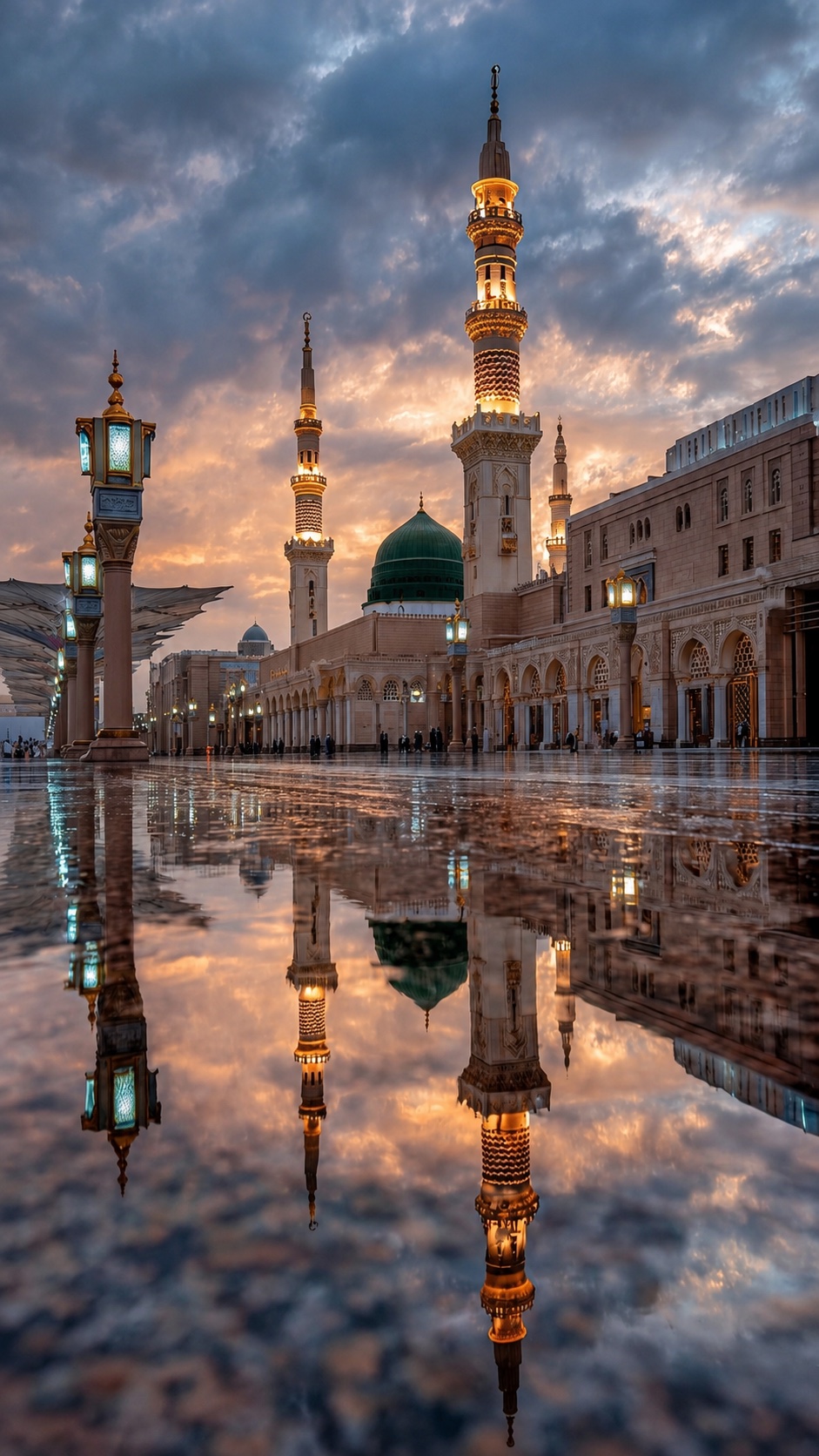 Al-Masjid an-Nabawi reflection at dusk, Madinah